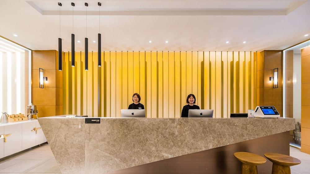 Atour Hotel Zhangjiakou Exteriör bild
