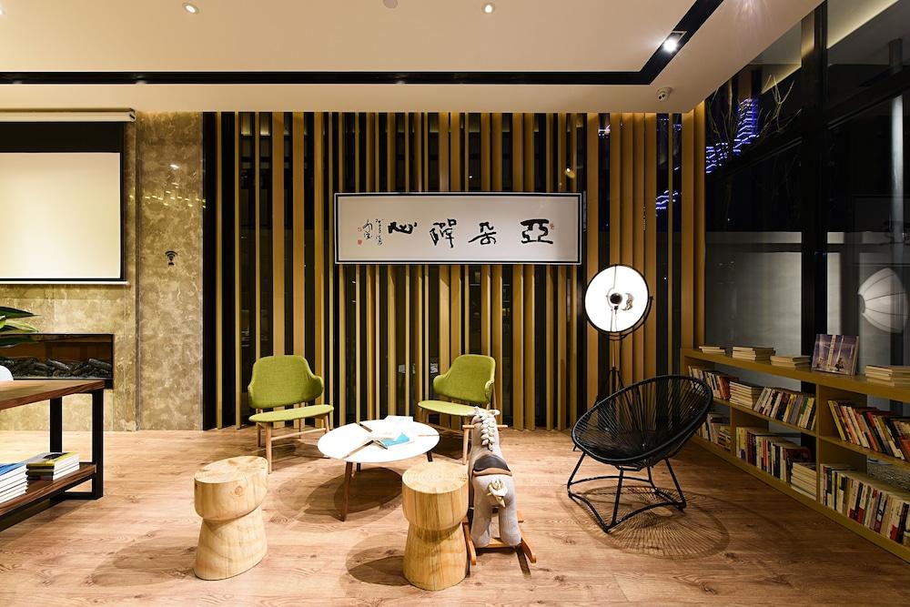 Atour Hotel Zhangjiakou Exteriör bild